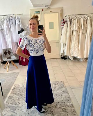 Čo poviete s ktorou sukňou by to bolo lepšie? 🙈 A to že sa na jednej fotke neusmievam neznamená, že sa mi nepáči 🤣 to len...